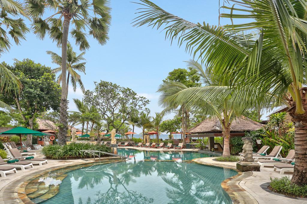 Legian Beach Villas Exterior photo